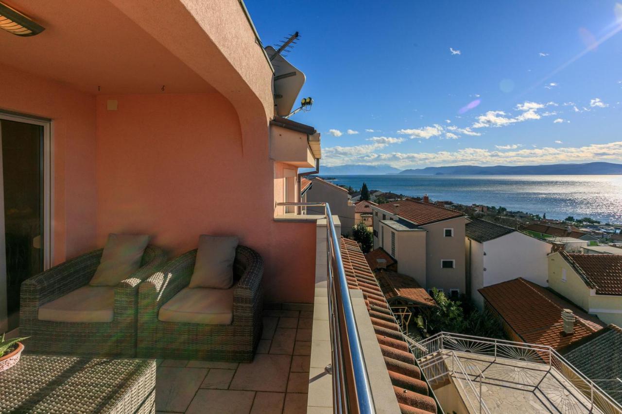 Apartments Hana Crikvenica Luaran gambar