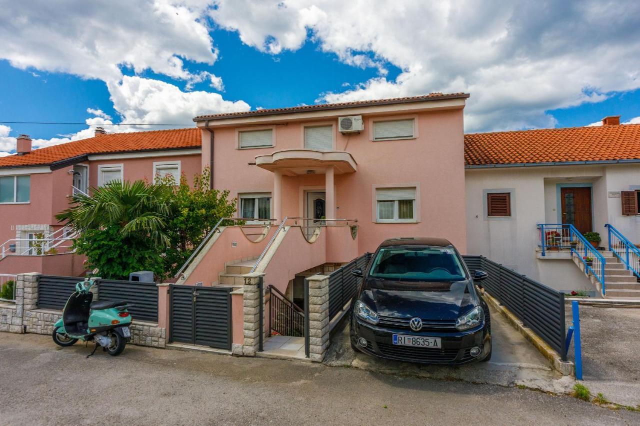 Apartments Hana Crikvenica Luaran gambar