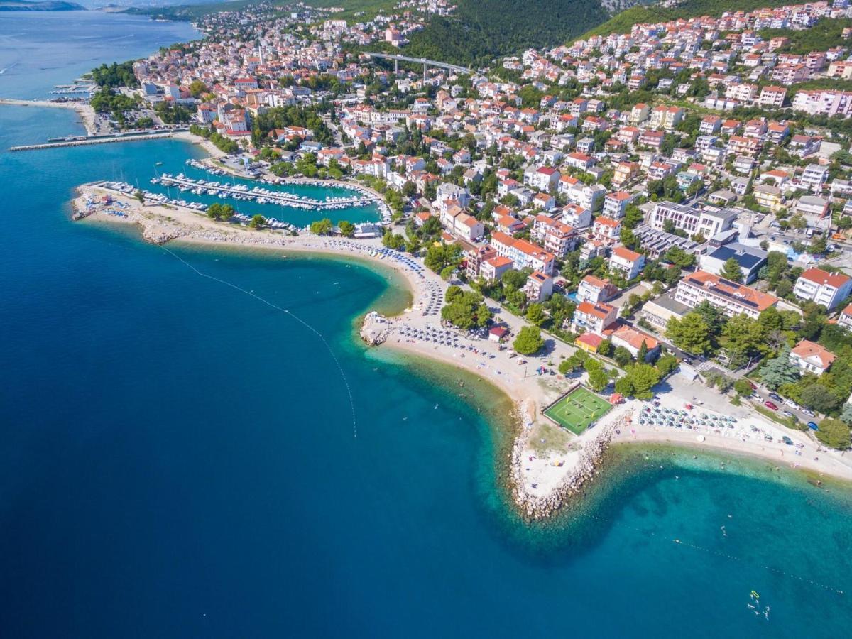 Apartments Hana Crikvenica Luaran gambar