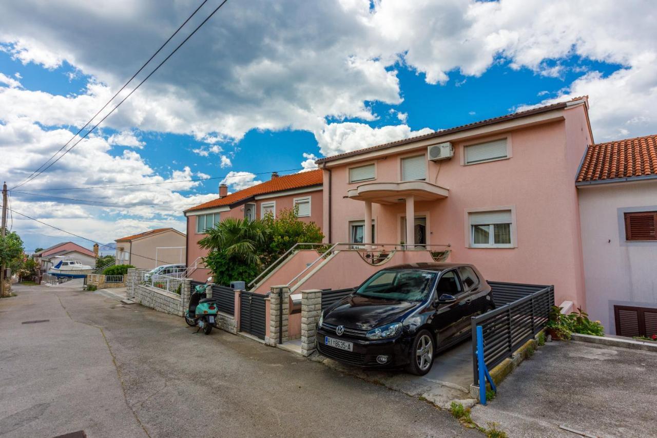 Apartments Hana Crikvenica Luaran gambar