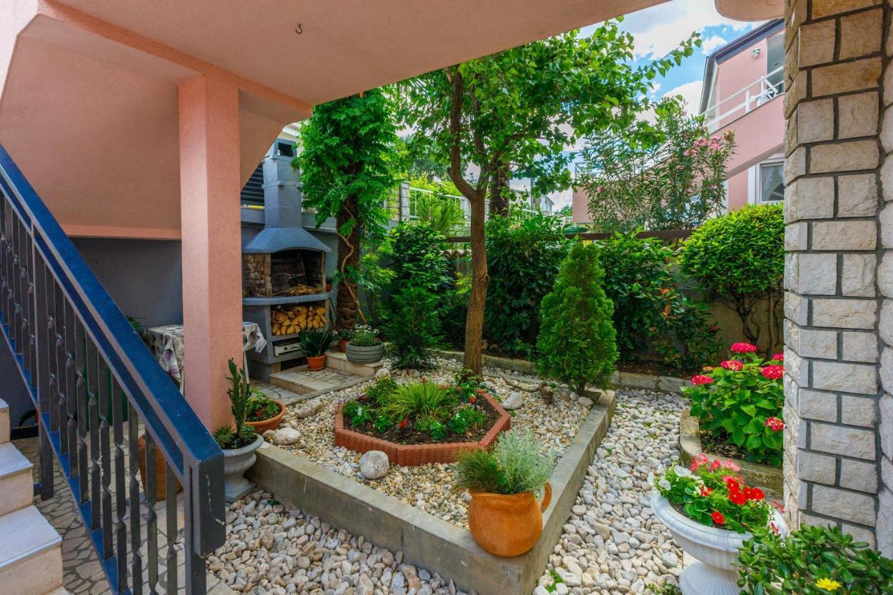 Apartments Hana Crikvenica Luaran gambar